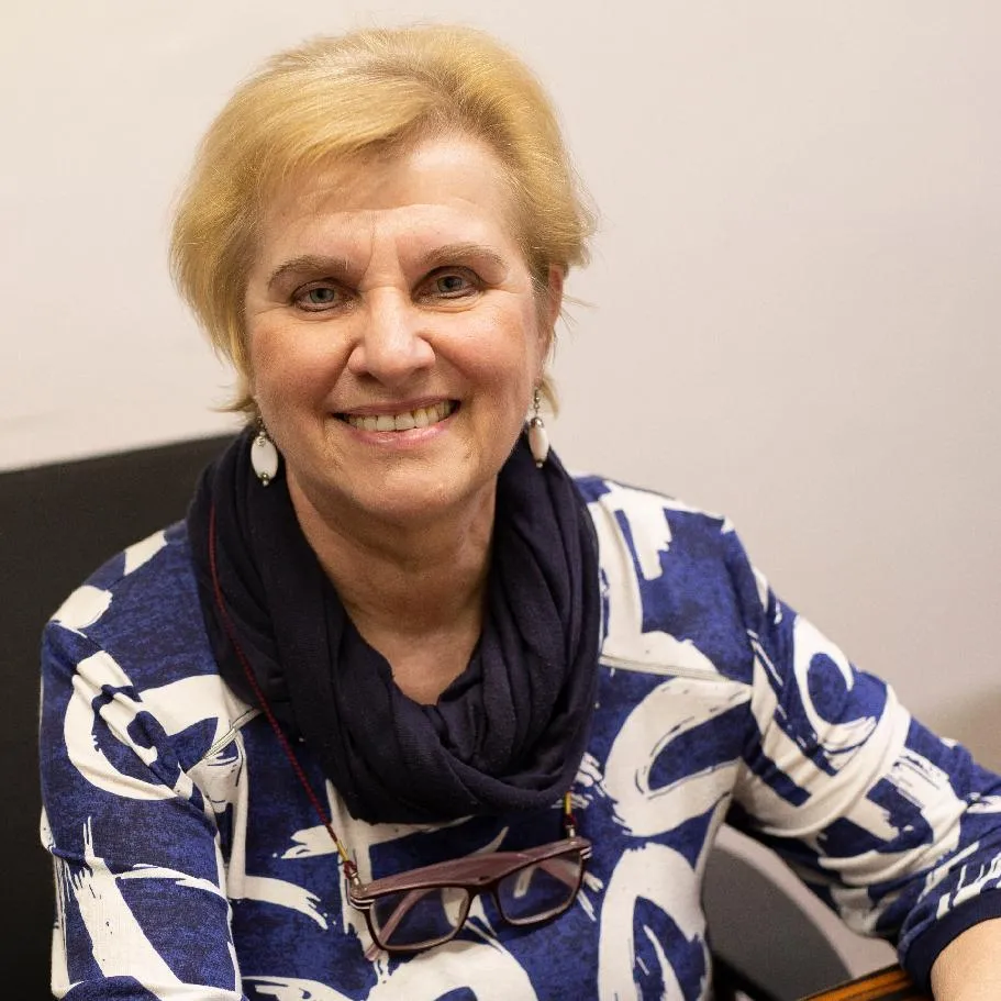 PhDr. Marie Pečená